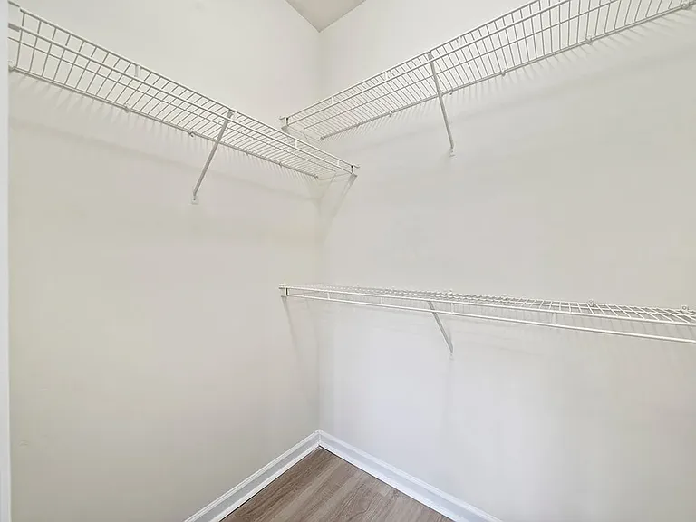 Grand Oaks Apartment Homes — Photo 14