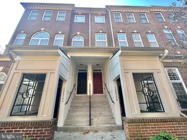 12436B Liberty Bridge Rd #305B, Fairfax, VA 22033