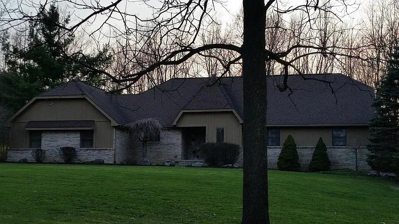 440 Rolling Oaks Dr photo 1