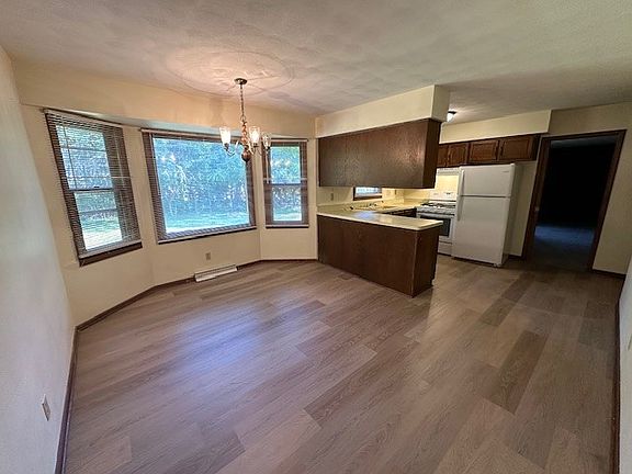 3rd image of 1305 Campus Hills Blvd