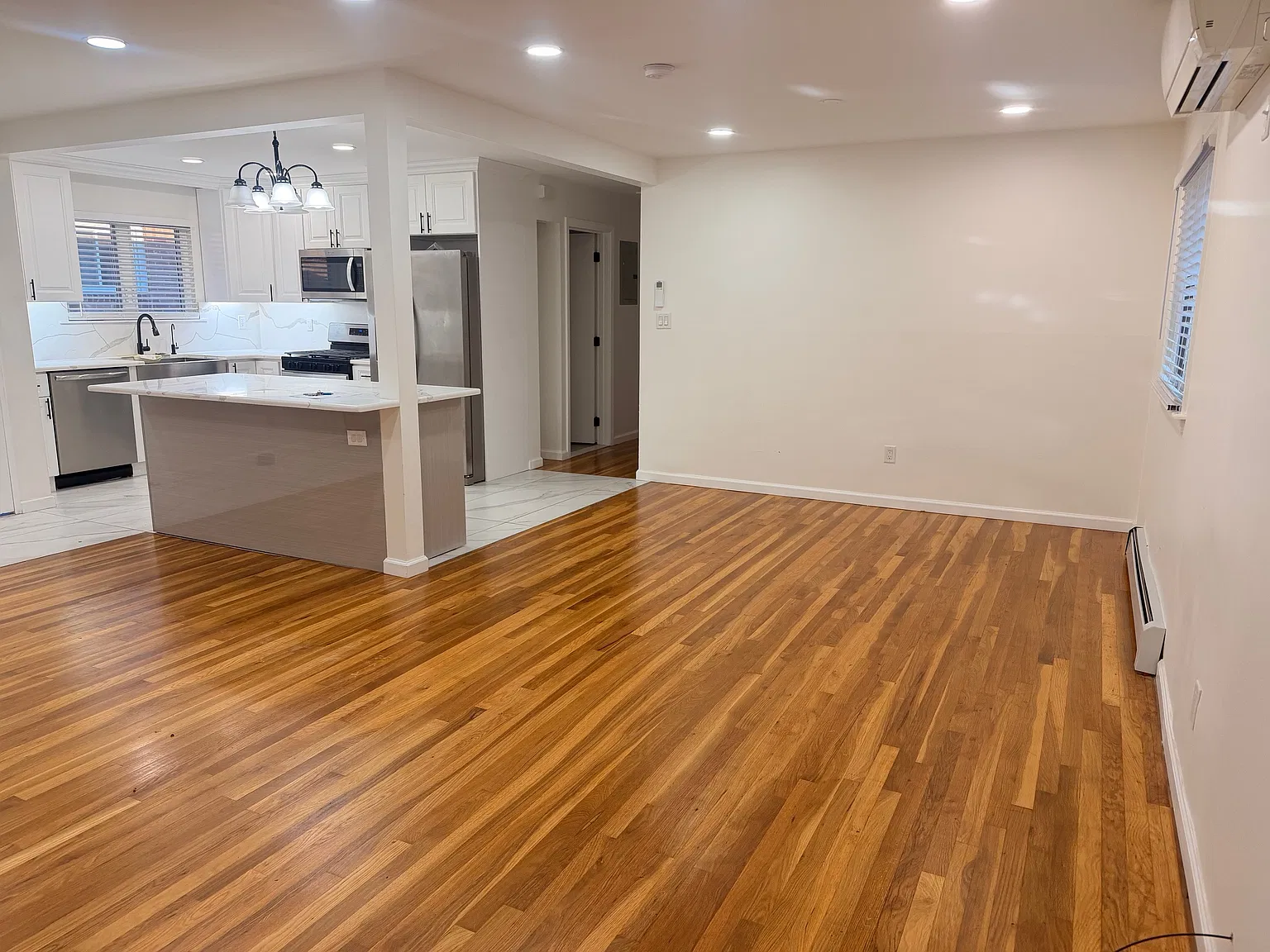 3 bed, 1248 sqft, $5,400 — Photo 2