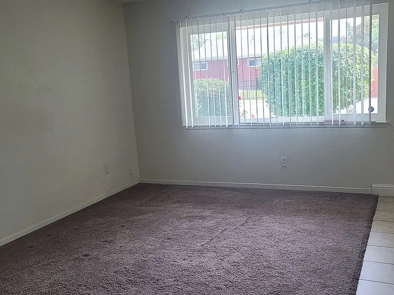 7631 Sweetbrier Way — Photo 2