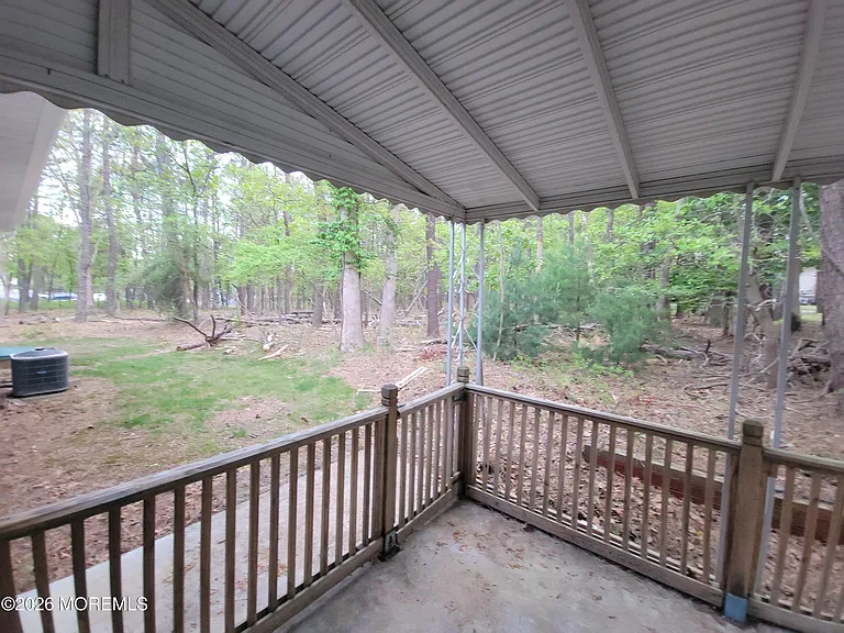 16 Chelsea Dr — Photo 13