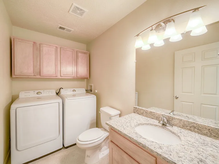 Half Bathroom & Washer/Dryer