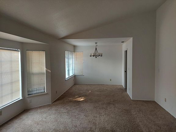 4th image of 3145 Cairns Pl