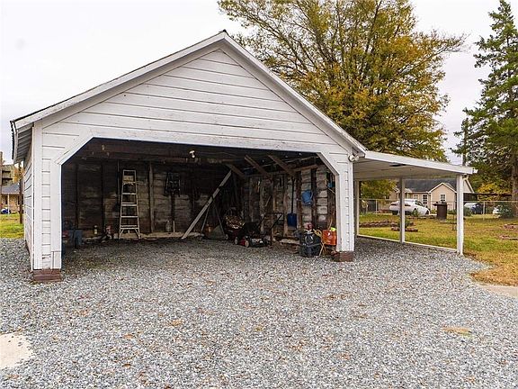 2nd image of 1713 Lower Hopedale Rd