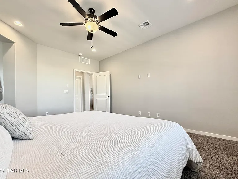 7467 Smugglers Gulch Ct — Photo 35