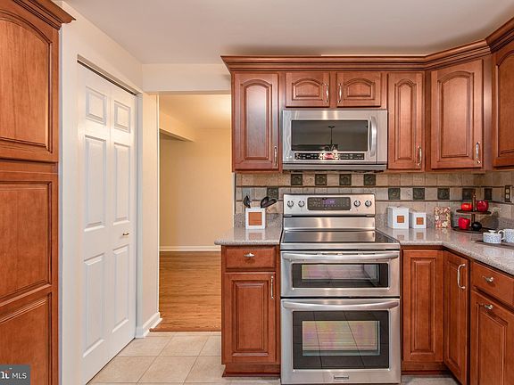 4th image of 16046 Macedonia Dr