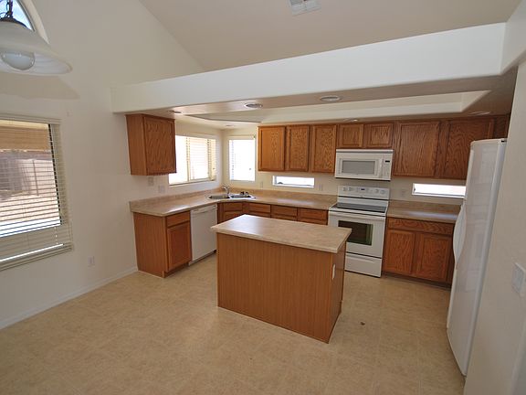 4th image of 14106 N 156th Ln