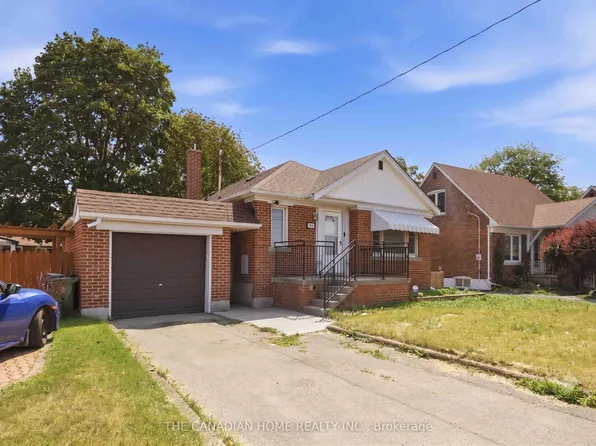 1373 Pharmacy Ave, Toronto, ON M1R 2J6