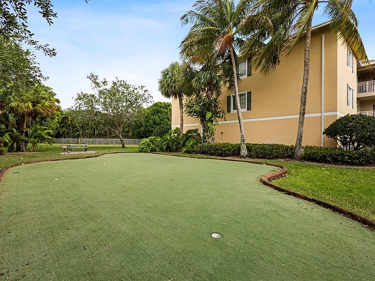6450 Emerald Dunes Dr #103 — Photo 38