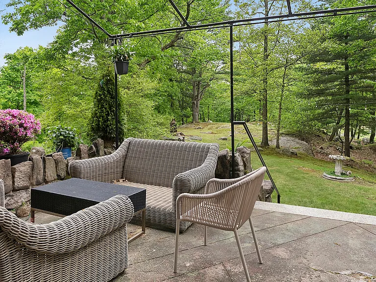 61 Crows Nest Rd #4 — Photo 5