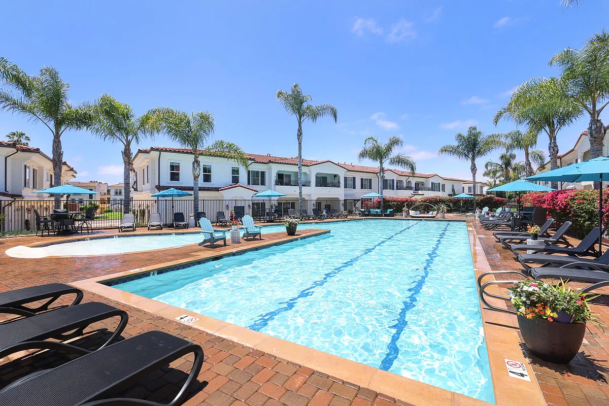 Building Photo - La Jolla Paseo