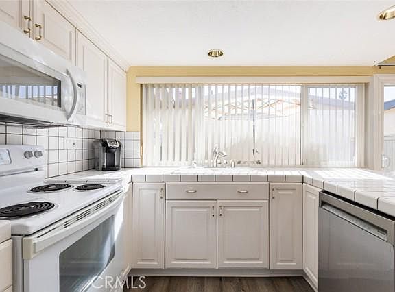 3rd image of 3902 Vista Campana N Unit 32