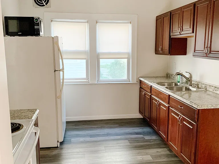 2090 Bunts Rd — Photo 11