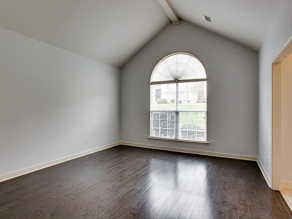 3rd image of 7036 Sunrise Cir