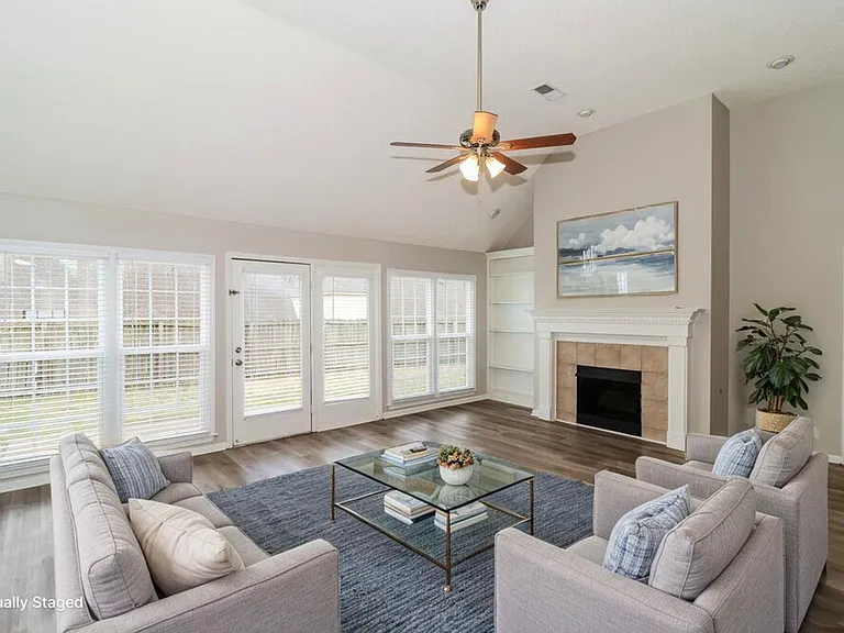 9339 Chimneyrock Blvd — Photo 4