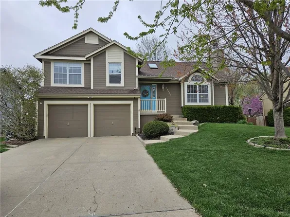 18970 W 163rd Ter, Olathe, KS 66062