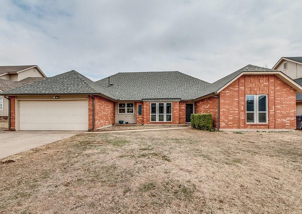 1st image of 212 Sagebrush Pl