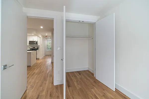 Rented by Compass | media 23