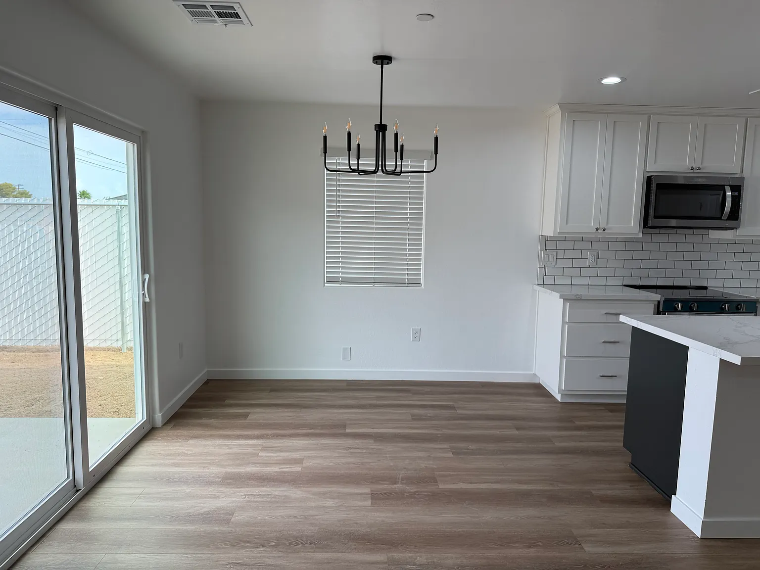 3 bed, 1484 sqft, $2,350 — Photo 4