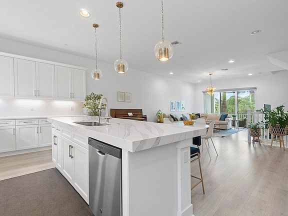 3rd image of 12859 Alton Rd