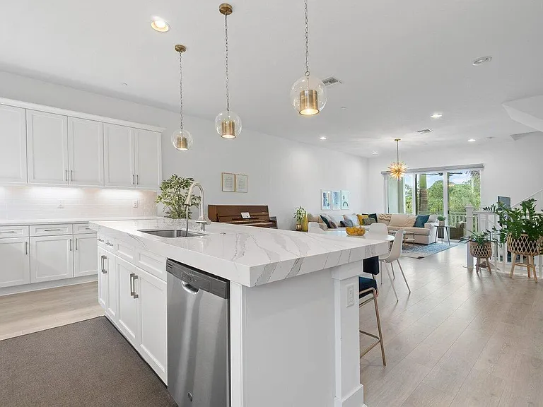 12859 Alton Rd — Photo 3