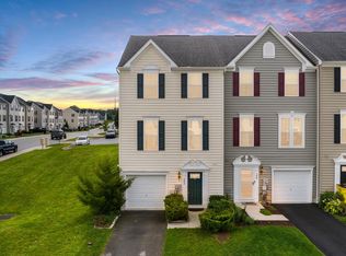 202 Norwood Dr, Falling Waters, WV 25419