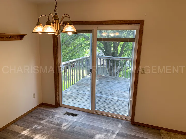 2509 S Groveland Ave — Photo 10