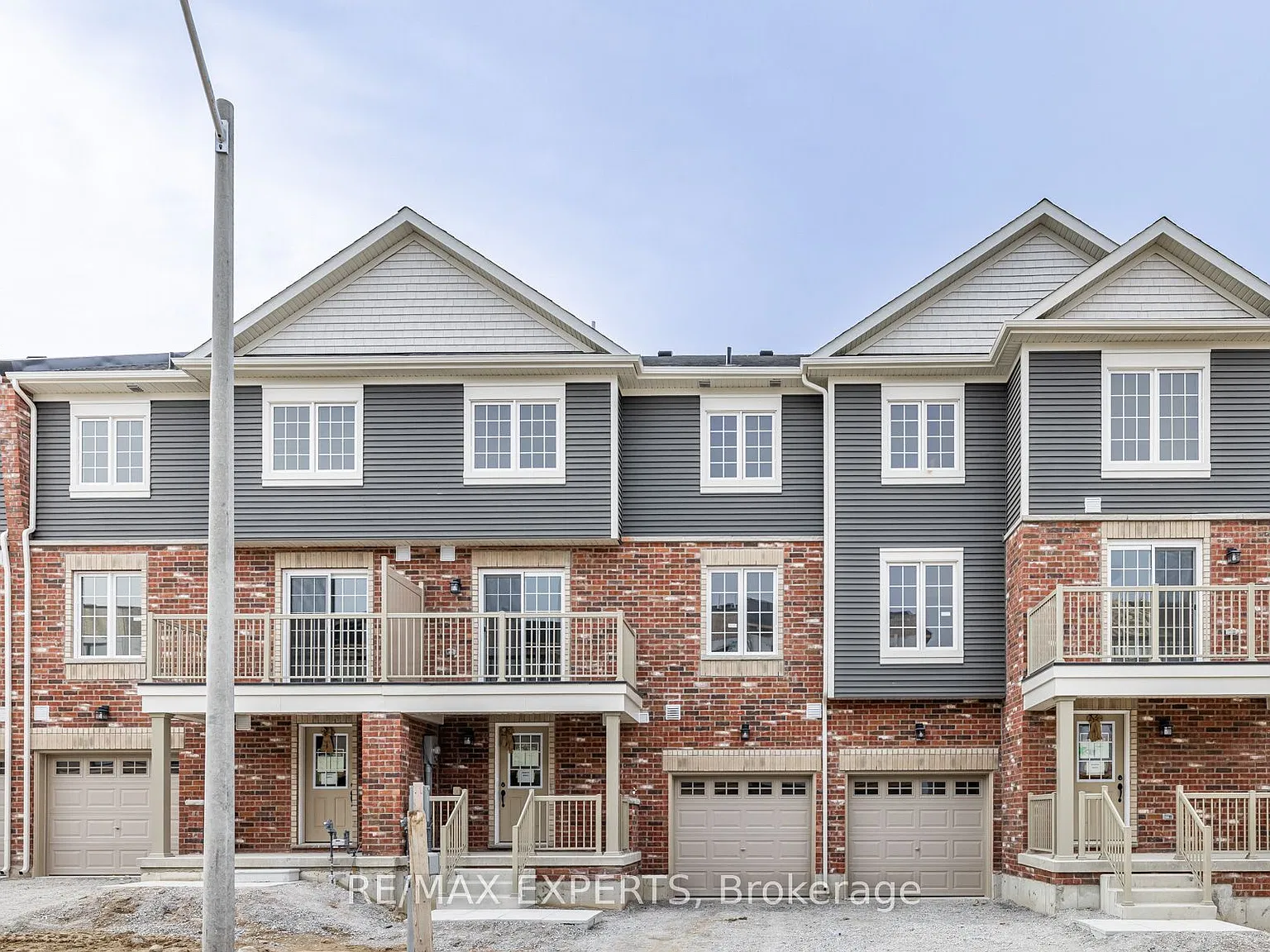 3 bed, $2,400 — Photo 1