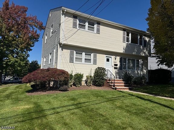 2nd image of 1 Underhill Ct
