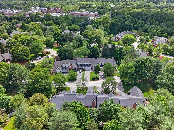 4th image of 6 Nearfield Rd