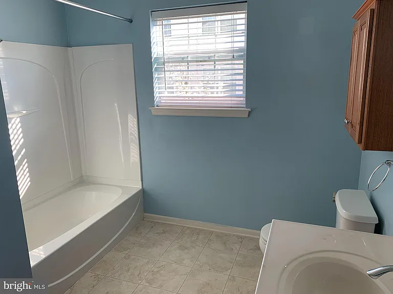 110 Lionheart Ln — Photo 13
