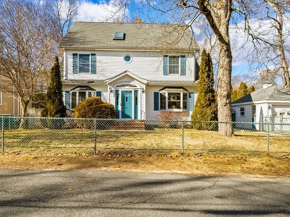 85 Pleasant Cir, Canton, MA 02021