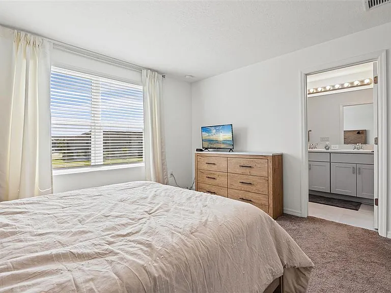5725 Haven Ter — Photo 18