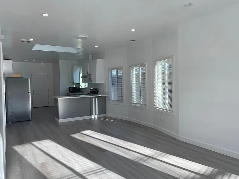1711 Bridge Ave — Photo 8