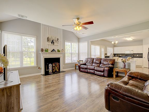 5th image of 1677 W Wilson Blvd