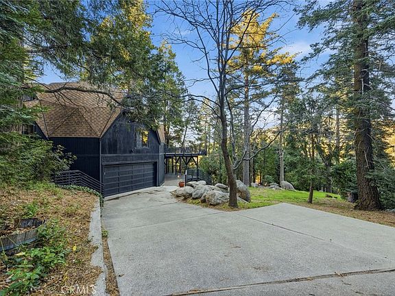 2nd image of 1349 Valley View Way