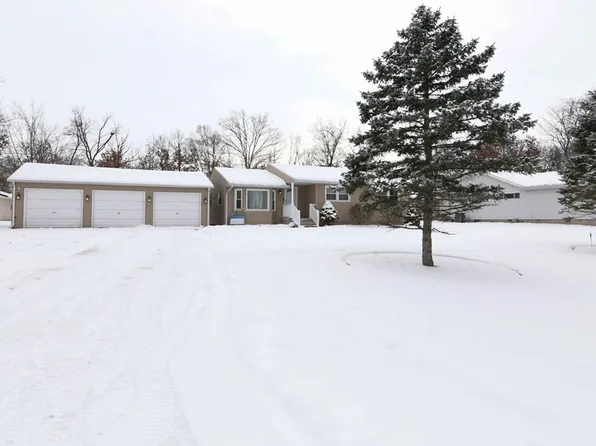 12 Calumet Rd, Decatur, IL 62521