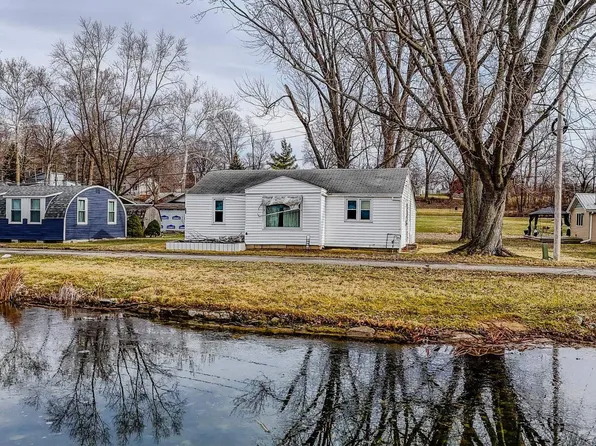 608 N Lake View St, Silver Lake, IN 46982