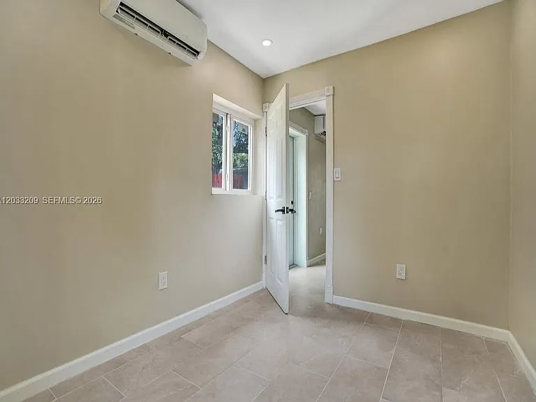 2442 Garfield St #4 — Photo 12