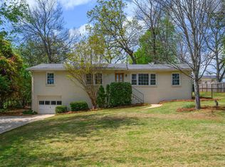 2528 Fleetway Dr, Vestavia Hills, AL 35226