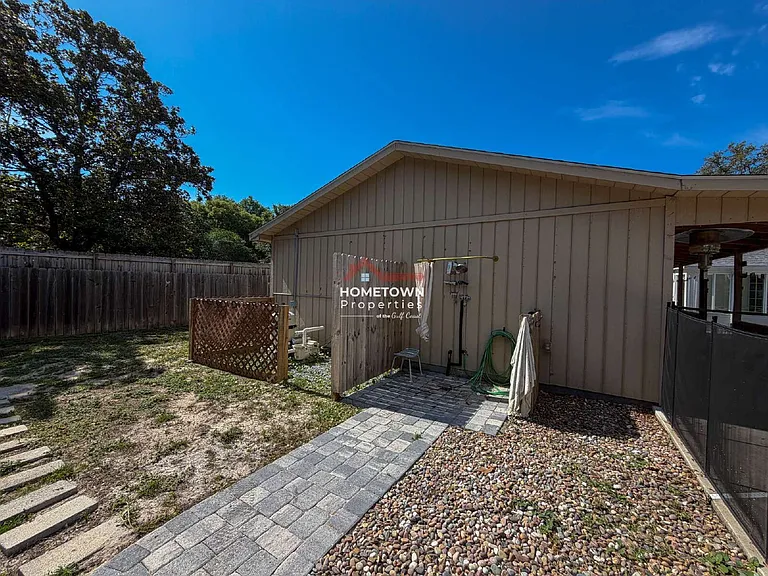 220 Cordoba St — Photo 52