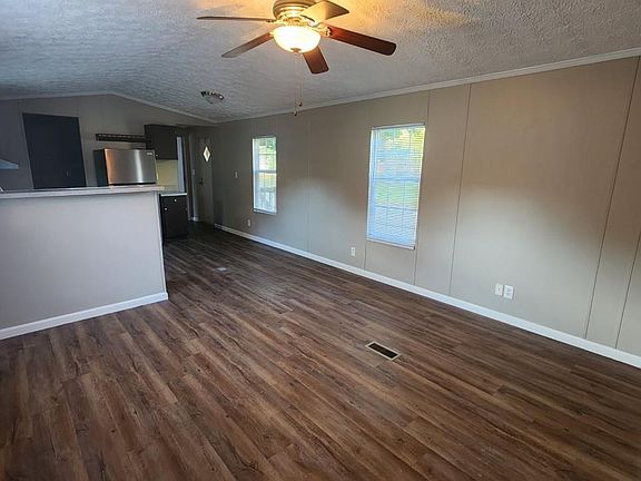 2nd image of 3501 W Royal Dr