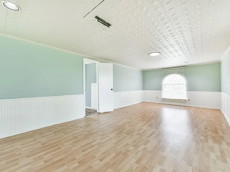 807 Stadium Cir — Photo 34