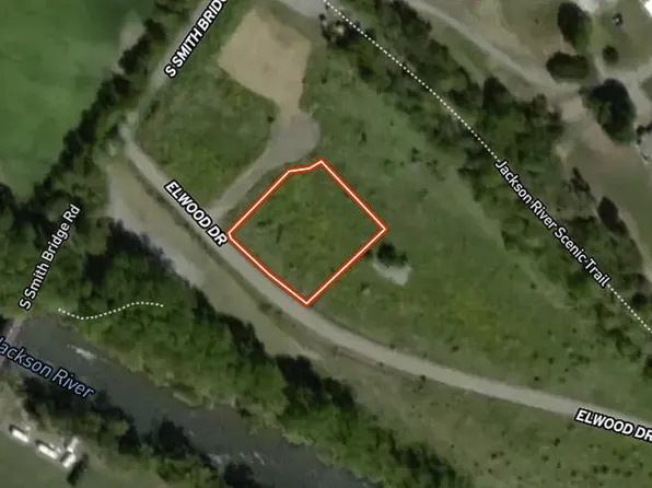 4 Elwood Dr, Hot Springs, VA 24445