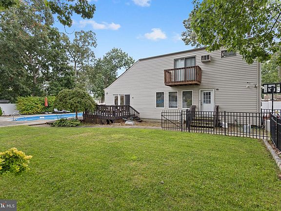 4th image of 2126 Dorothy Rd