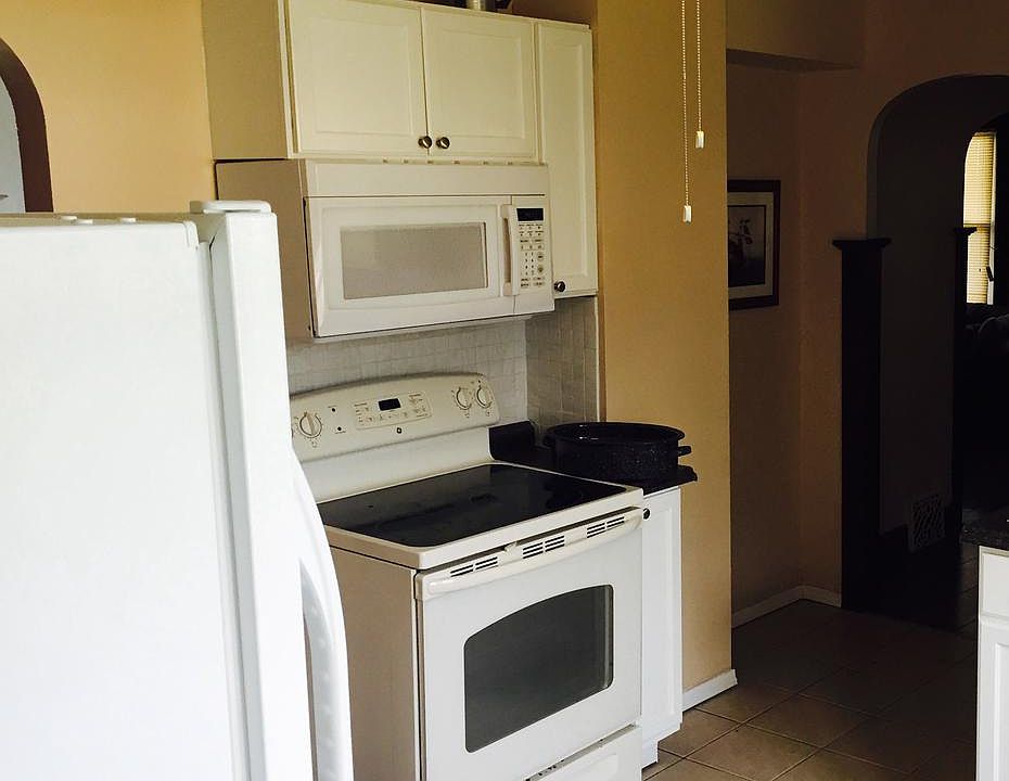 2nd image of 4227 Storer Ave