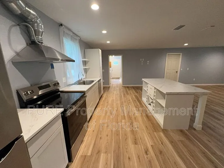 11330 NE 66th Ln — Photo 20