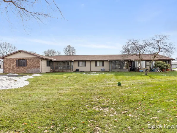 5064 Green Meadow Rd, Kalamazoo, MI 49009
